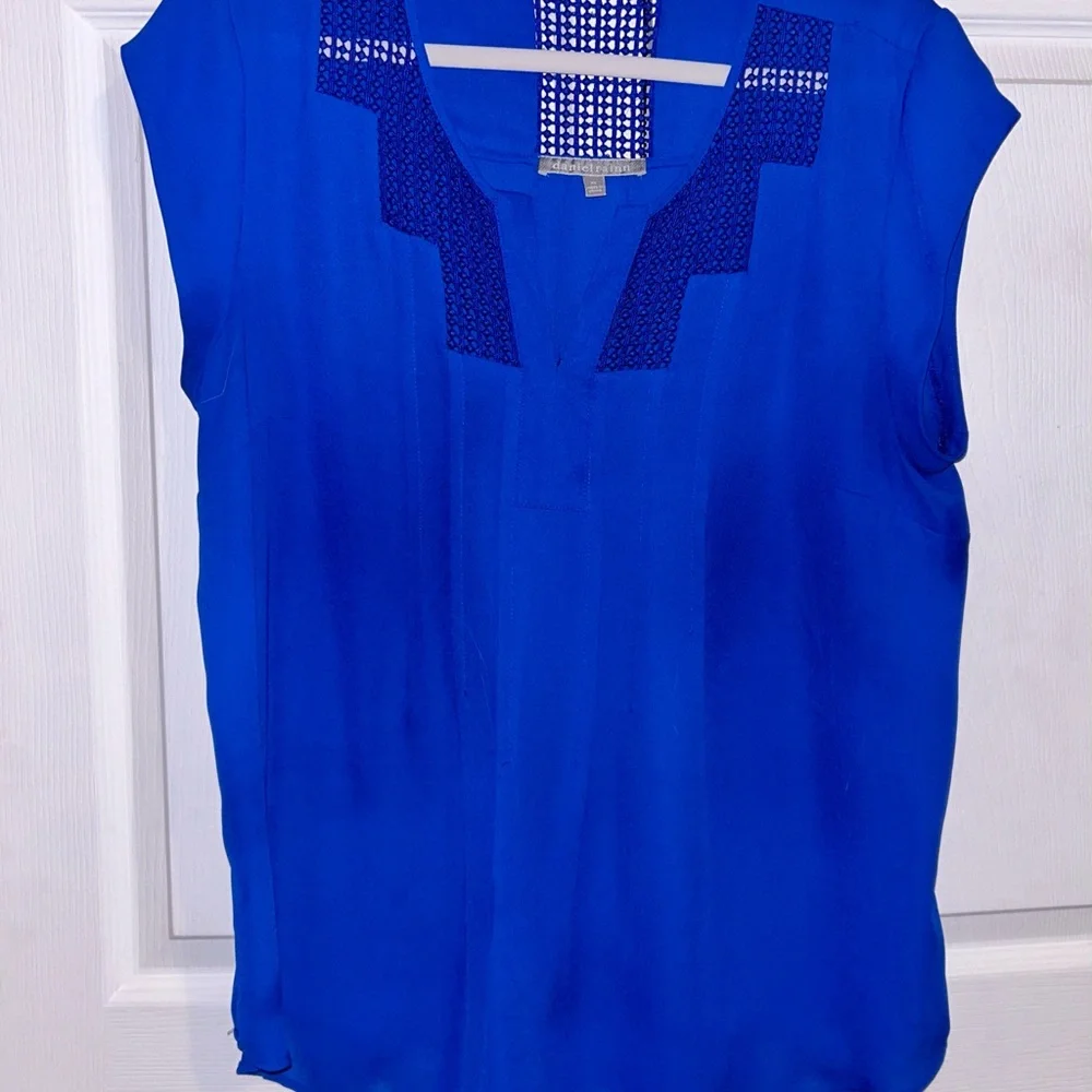 Daniel Rainn Estefany Lace Detail Split Neck Blouse XL Cobalt - Picture 3 of 5